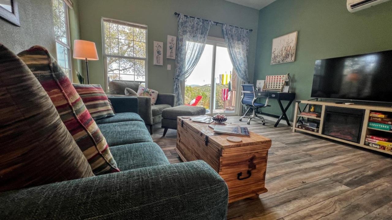Hill Country Highland'S Bluebonnet Cottage Marble Falls Ngoại thất bức ảnh